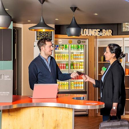 Ibis Lausanne Crissier Eksteriør billede
