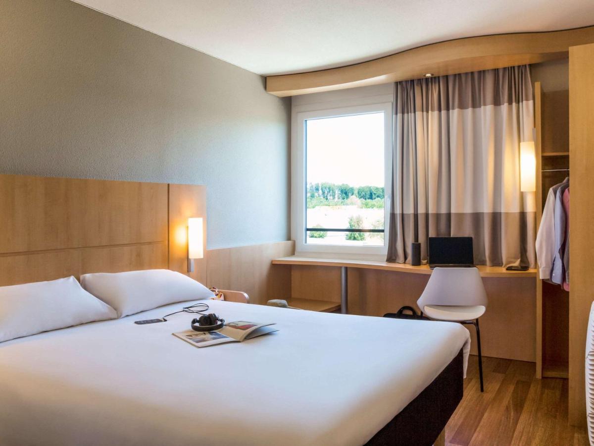 Ibis Lausanne Crissier Eksteriør billede