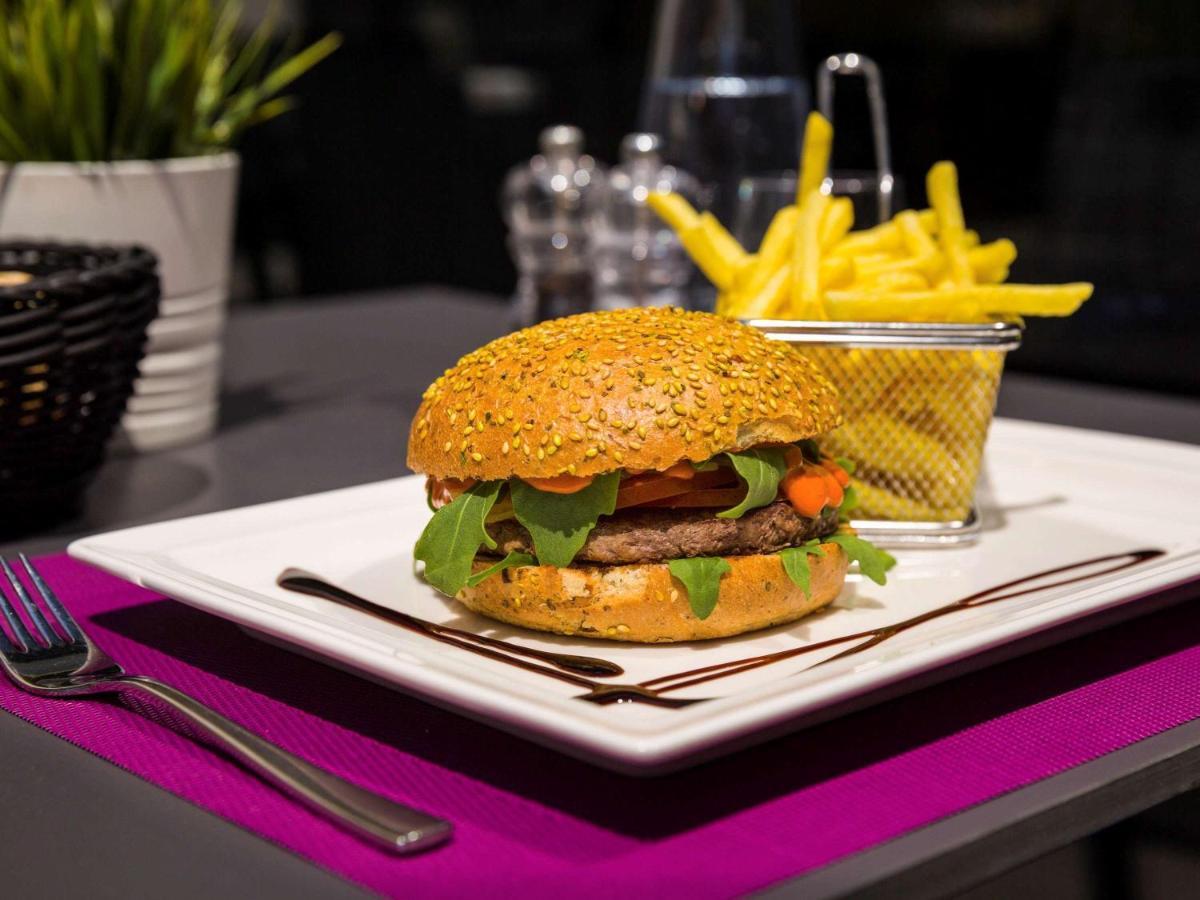 Ibis Lausanne Crissier Eksteriør billede