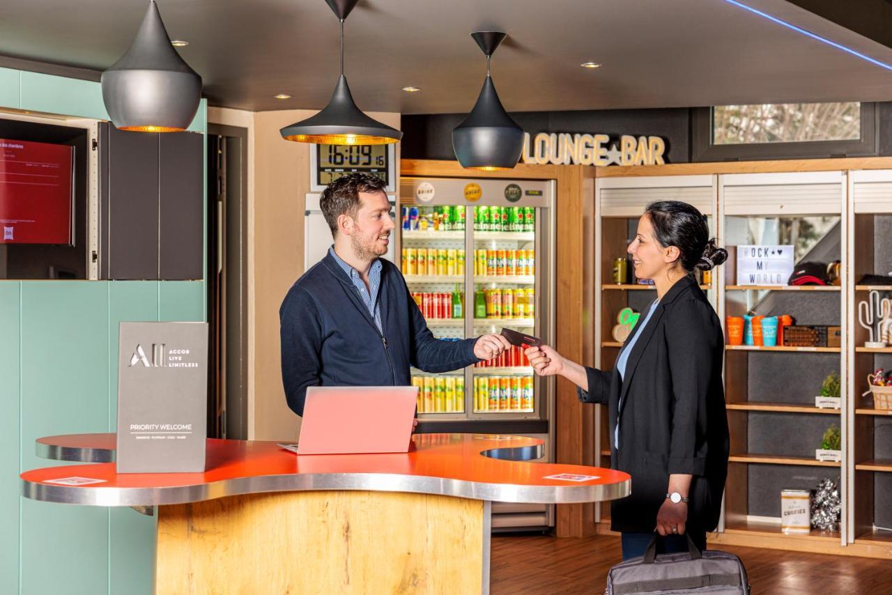 Ibis Lausanne Crissier Eksteriør billede