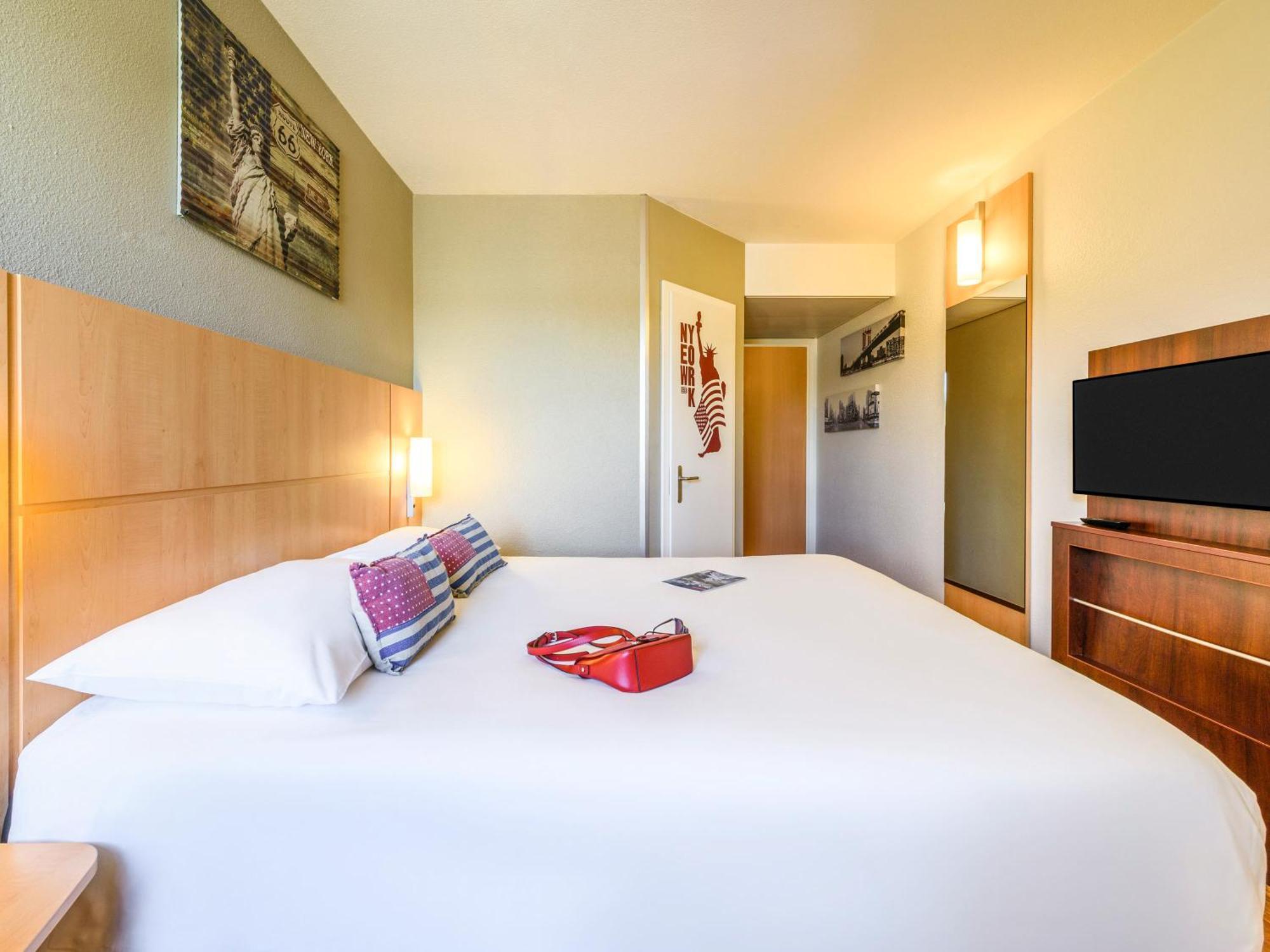 Ibis Lausanne Crissier Eksteriør billede