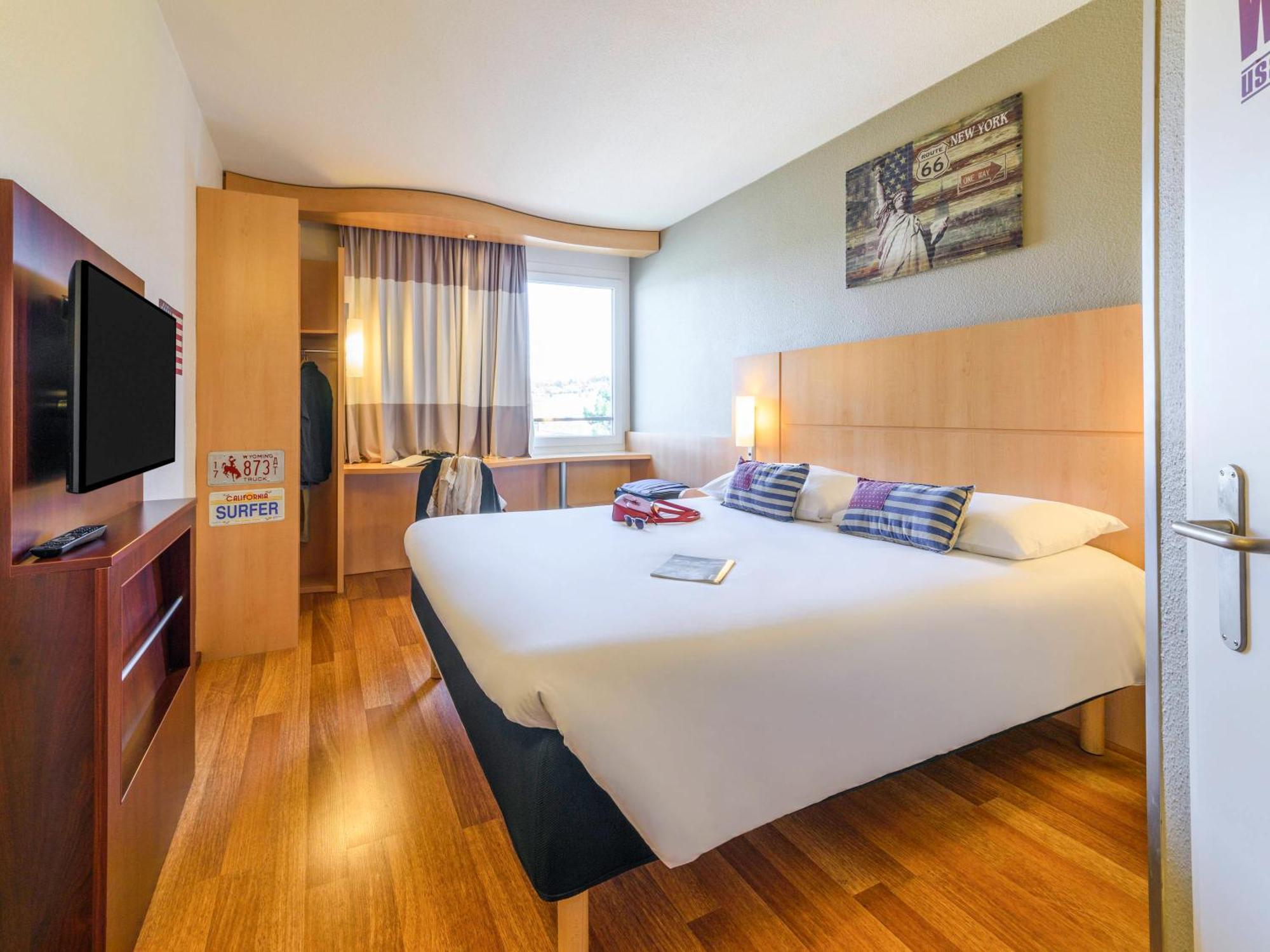Ibis Lausanne Crissier Eksteriør billede