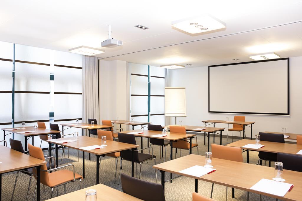 Ibis Lausanne Crissier Eksteriør billede