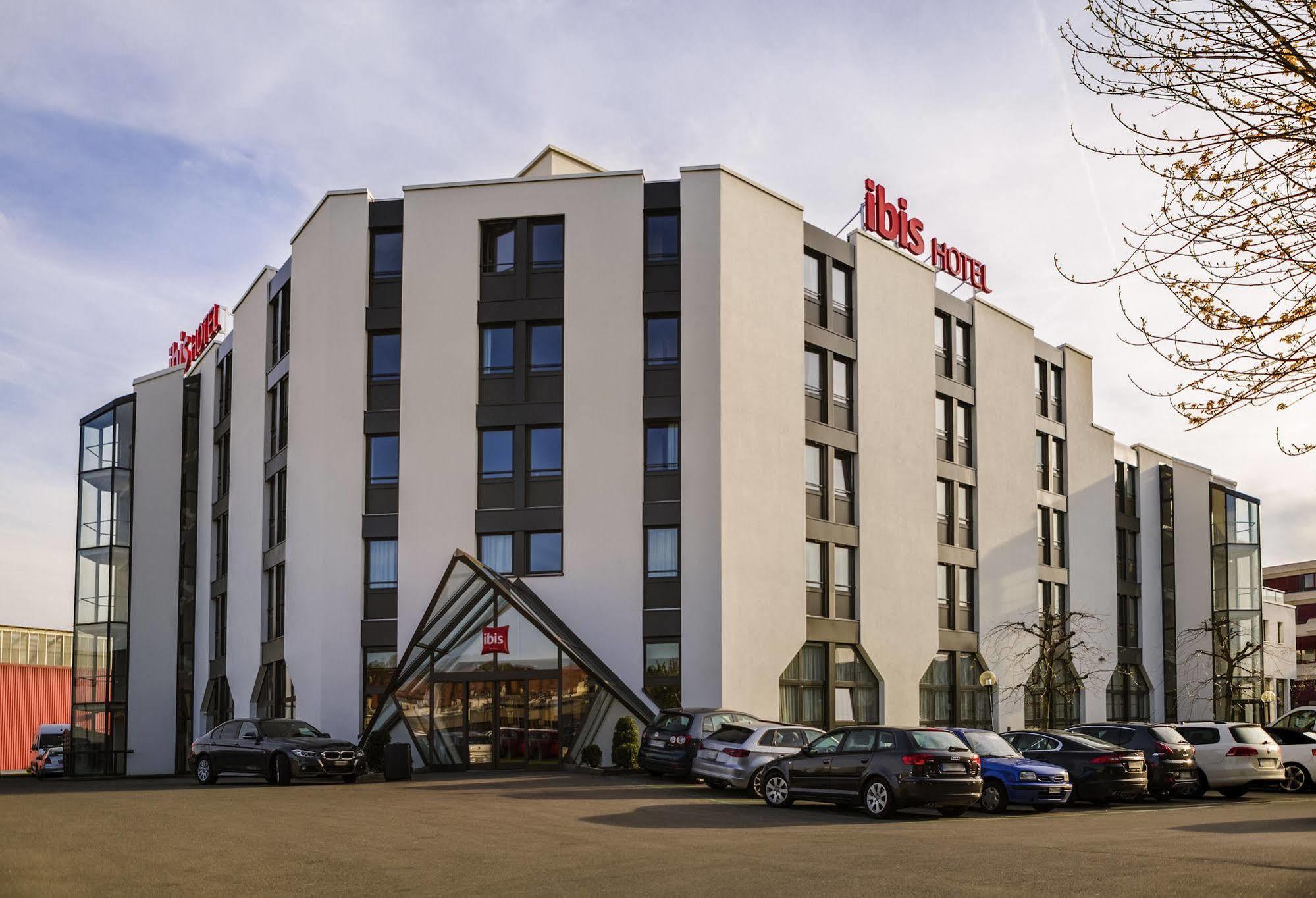 Ibis Lausanne Crissier Eksteriør billede