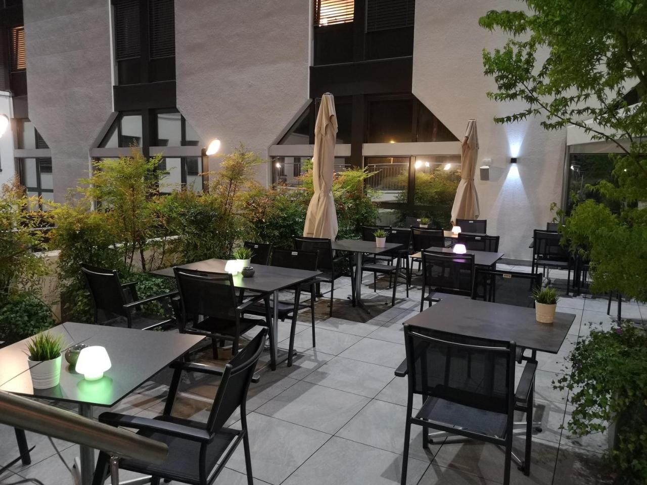 Ibis Lausanne Crissier Eksteriør billede