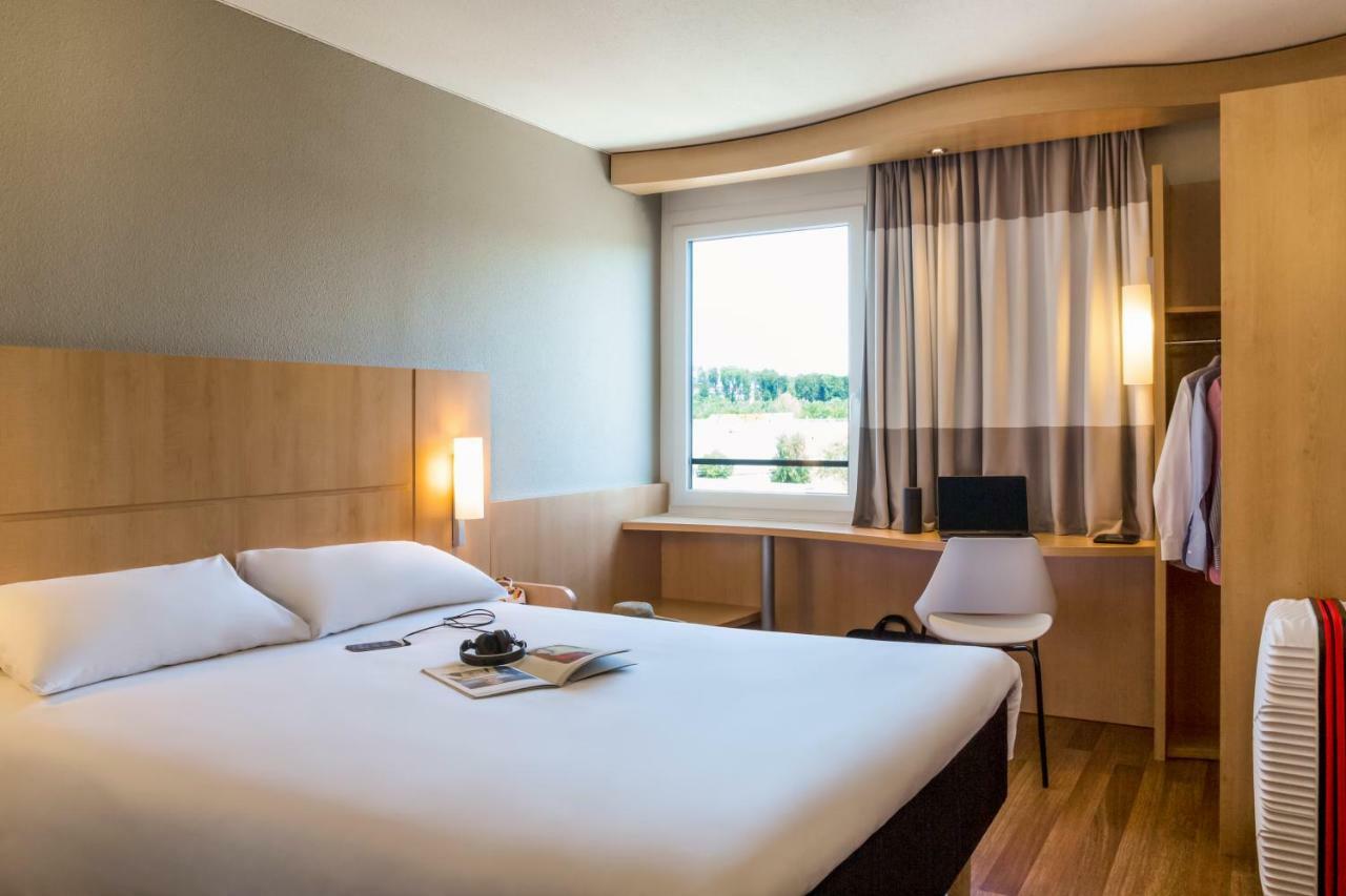Ibis Lausanne Crissier Eksteriør billede