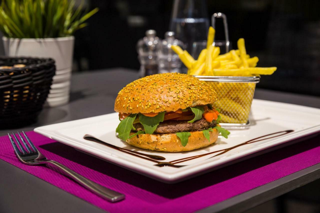 Ibis Lausanne Crissier Eksteriør billede