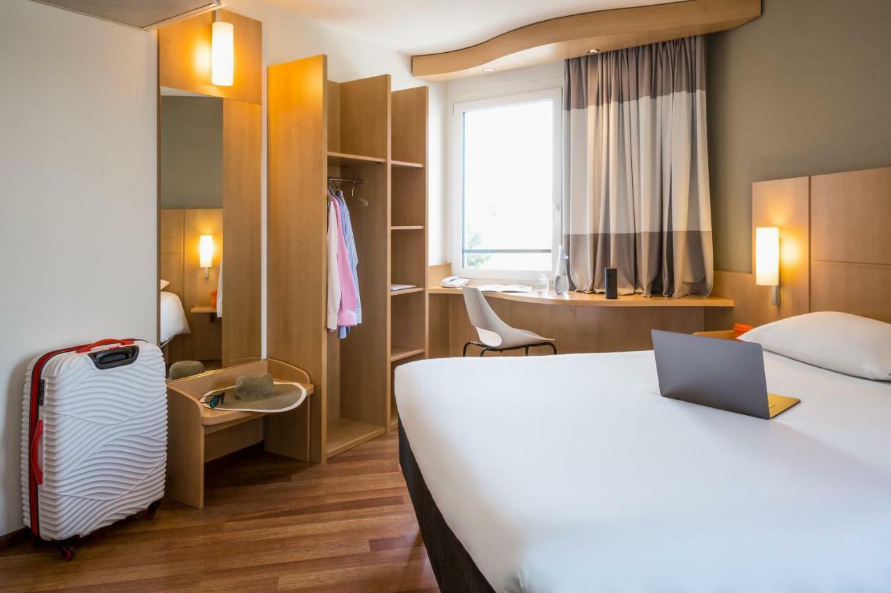 Ibis Lausanne Crissier Eksteriør billede