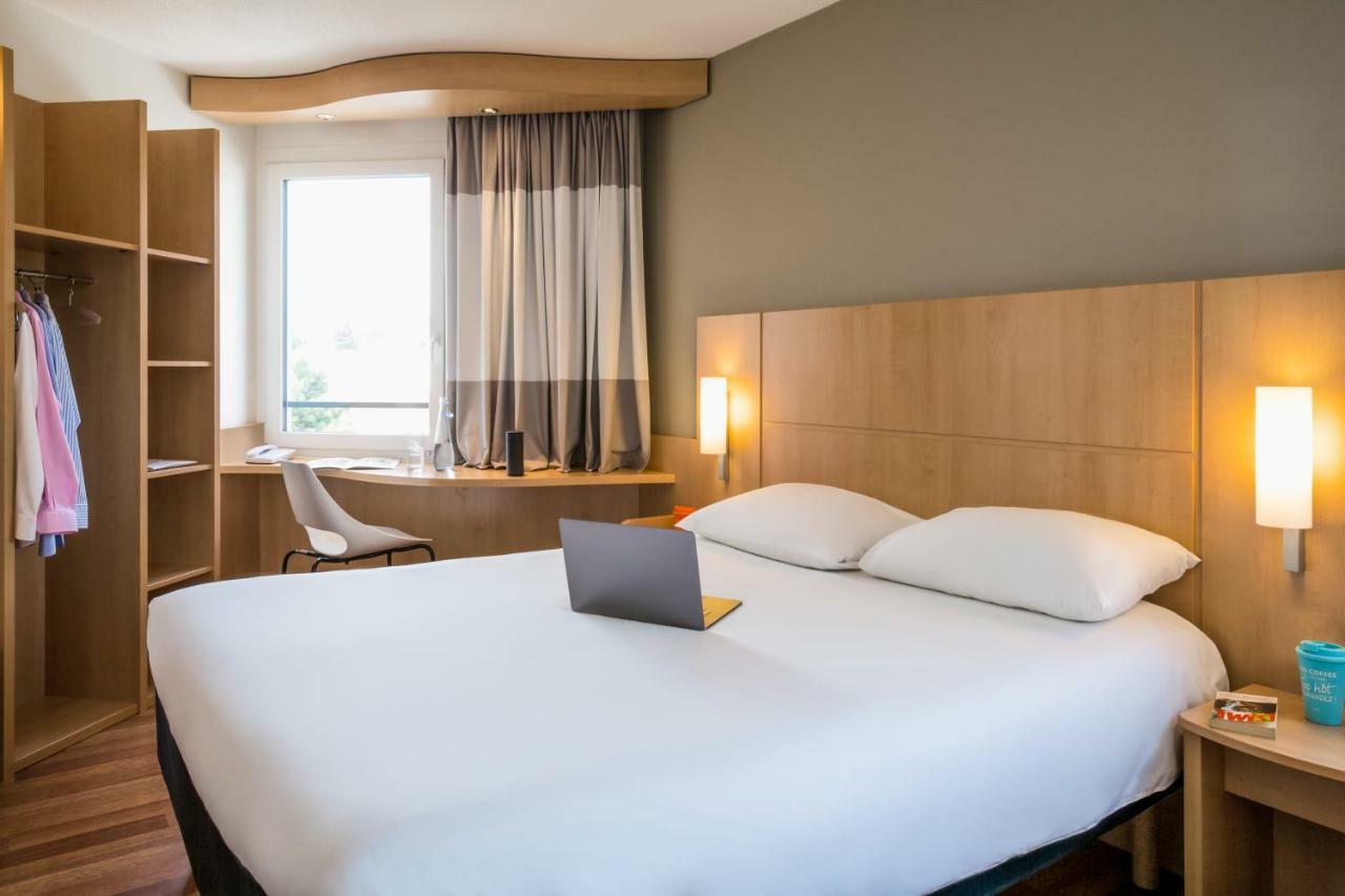 Ibis Lausanne Crissier Eksteriør billede